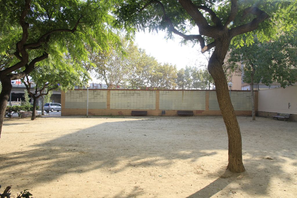 Espai darrera l’escola Pare Enric d’Ossó.